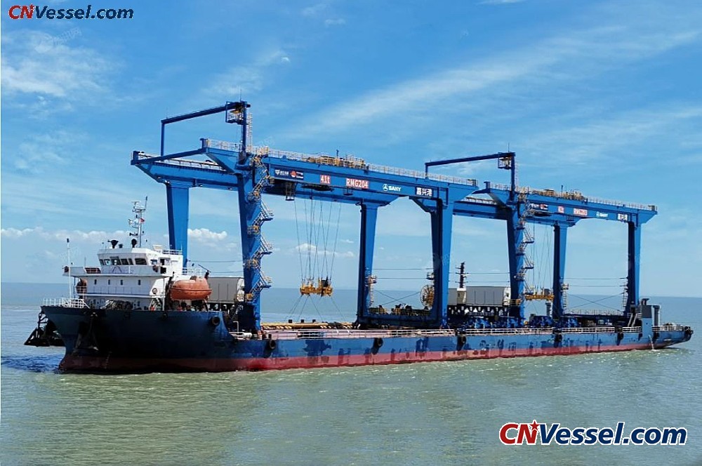 Time & Voyage Charter Available: 28m Wide 12000 DWT Forward Wheelhouse Deck Ship